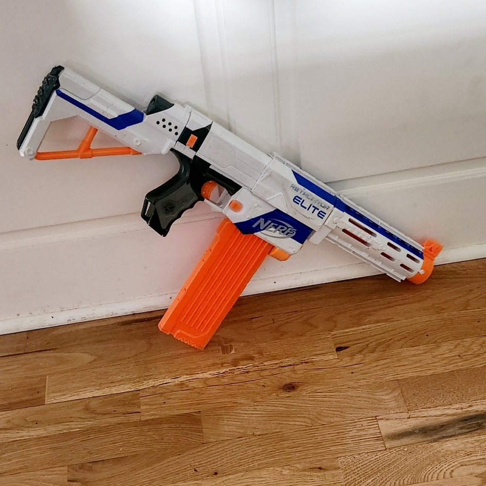 Nerf  Strike Retaliator Elite Blaster